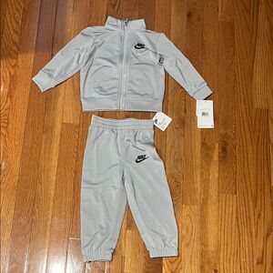 Nike Kids Light Gray Sweatpants & Jacket Set